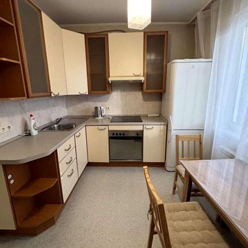 Академіка Заболотного вул., 108