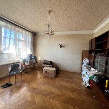 Михайла Грушевського вул., 34-А