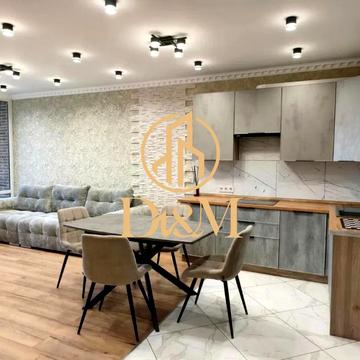 Дніпровська набережна вул., 20-Б