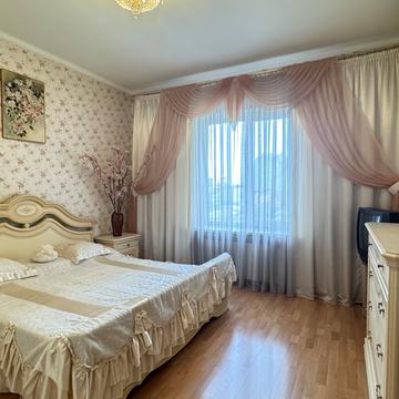 Дмитрівська вул., 69