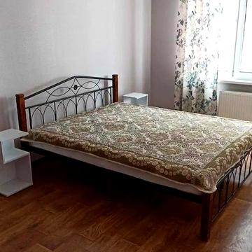 Сімї Кульженків вул. (Петра Дегтяренка), 21