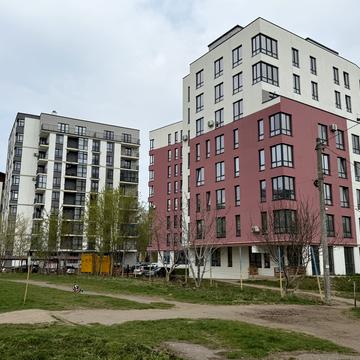 Василя Сухомлинського вул., 36