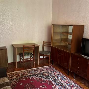 Нескорених вул., 38