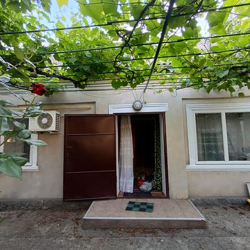 27-ма Лінія вул., 7