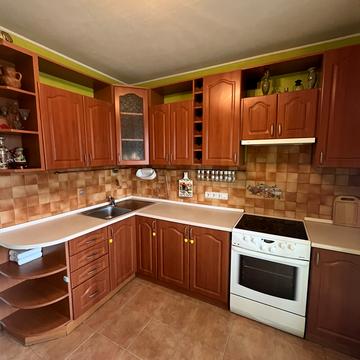 Оболонський просп., 40