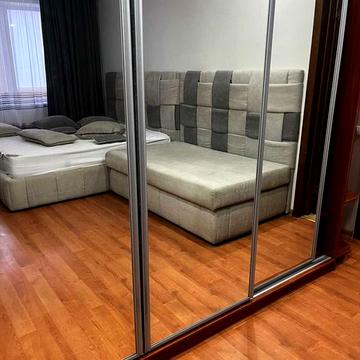 Академіка Корольова просп., 18