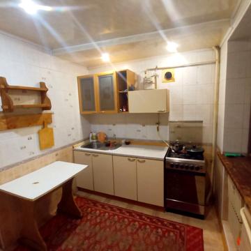 Євгена Гребінки вул., 24в