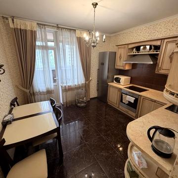 Валерія Лобановського просп., 150-Б