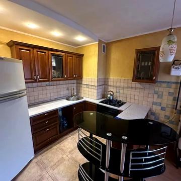 Героїв просп., 40