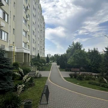 Валерія Гудзя вул., 50