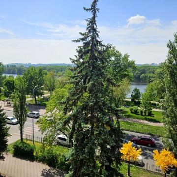 Русанівська набережна вул., 4