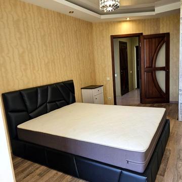 Петропавлівська вул., (Будинок)
