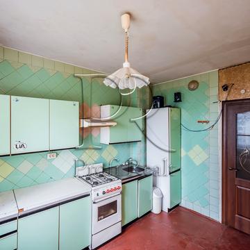 Каштанова вул., 8