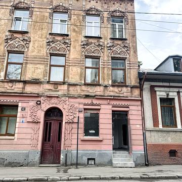 Володимира Антоновича вул. (), 83