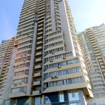 Вадима Гетьмана вул., 1-Б