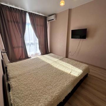Михайла Грушевського вул., 30г
