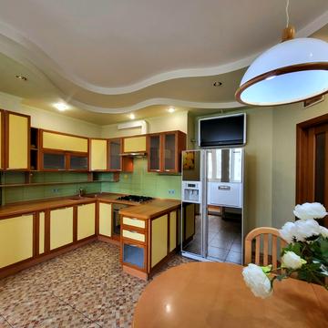 Острозького вул., 55