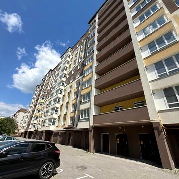 Героя України Дмитра Крамара вул., 14