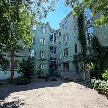 Старопортофранківська вул., 12