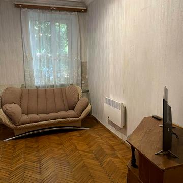 Мироносицька вул., 17