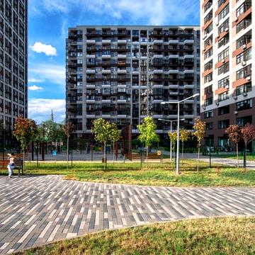 Європейського Союзу просп. (Правди), 45-А