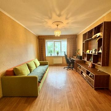 Героїв Крут вул. (Черепіна), 42
