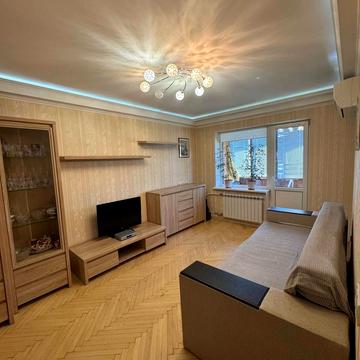 Івана Їжакевича вул., 5/9