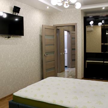 Петропавлівська вул., 40