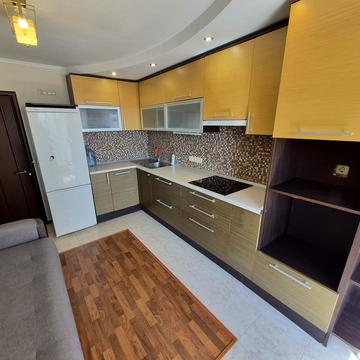 Захисників України вул. (1-го Травня), 19