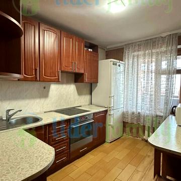 Академіка Корольова вул., 85/3