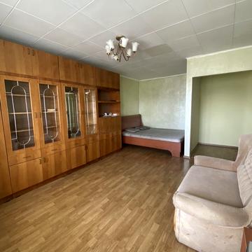 Академіка Корольова вул., 21