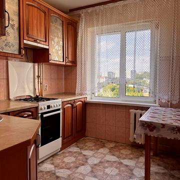 Івана Миколайчука вул., 16