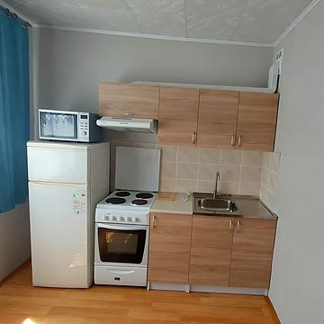Європейського Союзу просп. (Правди), 8-А