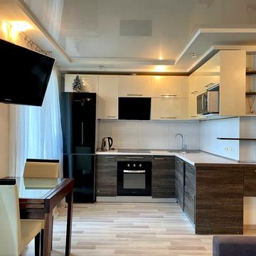 Незалежності вул. (Титова), 18-Б
