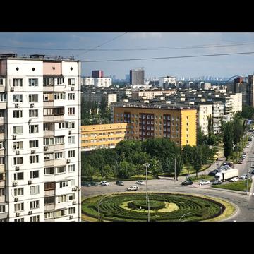 Оболонська пл. (Дружби Народів СРСР), 3