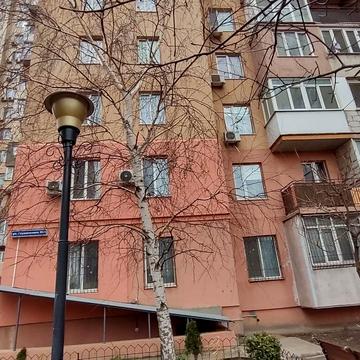 Михайла Грушевського вул., 39/1 к4