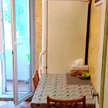 Європейського Союзу просп. (Правди), 70