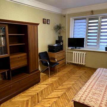 Івана Дзюби вул. (Сімї Сосніних), 2-А