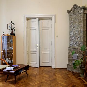 Незалежності вул., 18