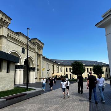 Івана Мазепи вул. (Січневого Повстання), 3