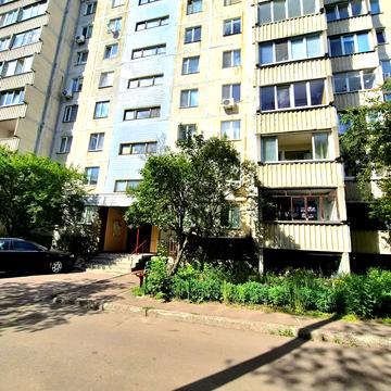 Тараскова вул., 16