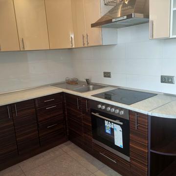 Валерія Лобановського вул., 19