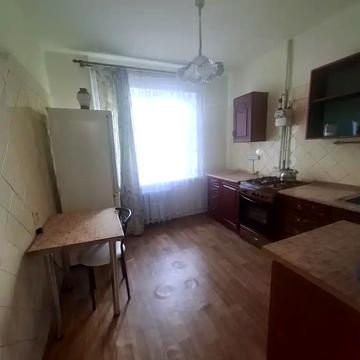 Героїв просп., 33