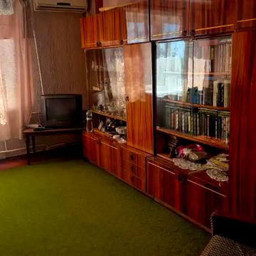 Семафорна вул., 38