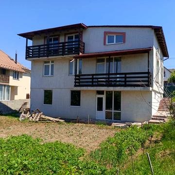 Світанкова вул., 15