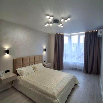 Миру вул., 7