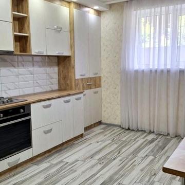 Замонастирська вул., (Будинок)