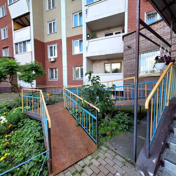 Милославська вул., 8