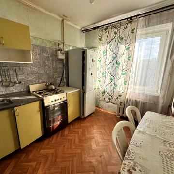 Героїв просп., 21