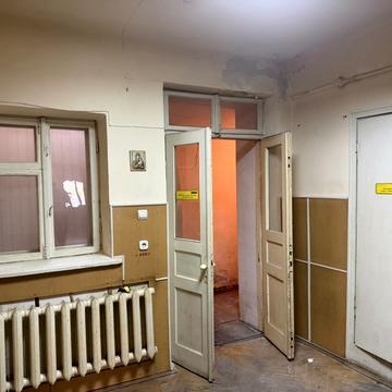 Богдана Хмельницького вул., 41